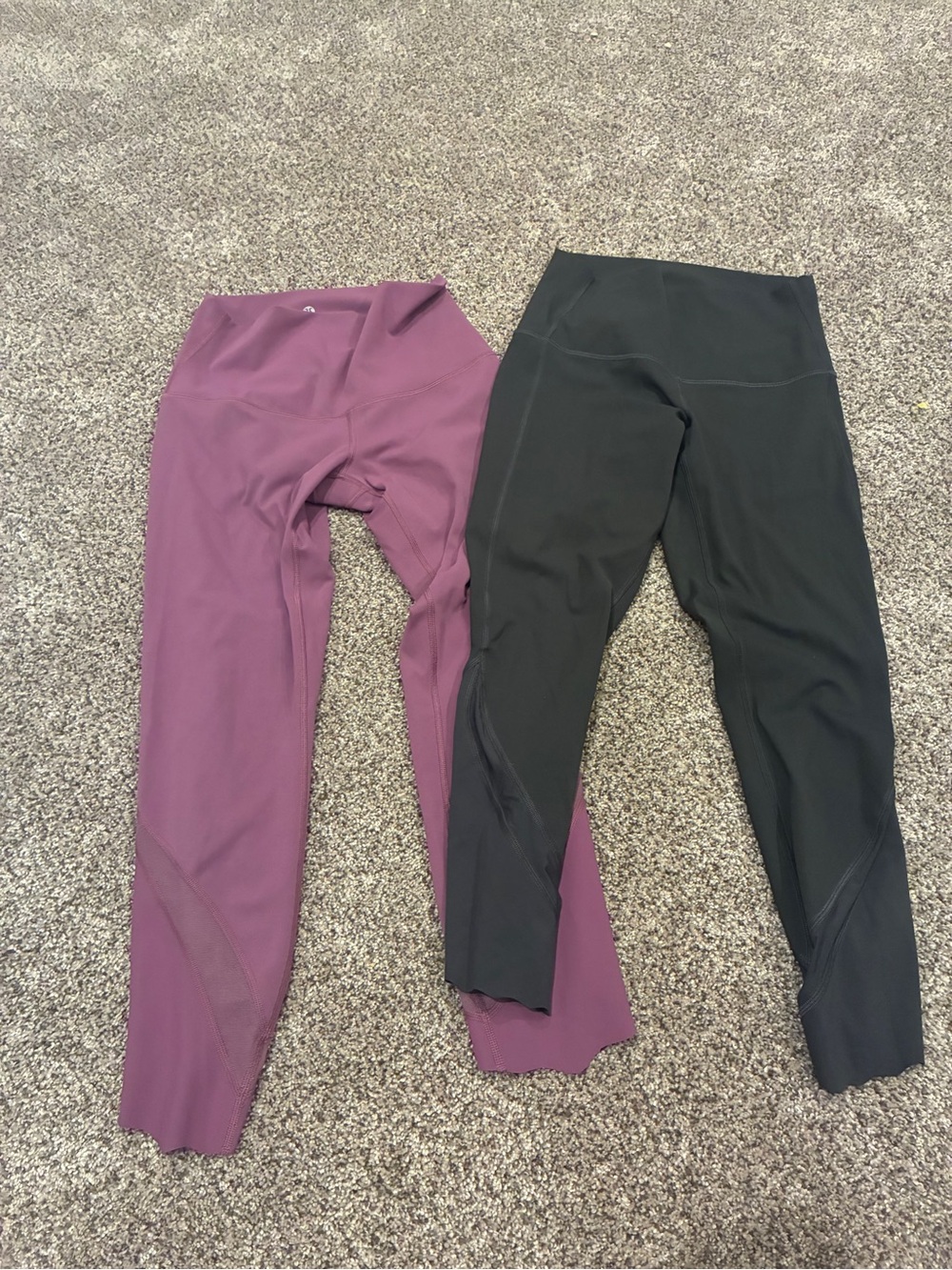 Lululemon Wunder Under Leggings - Plum and Black - Picture 2 of 2